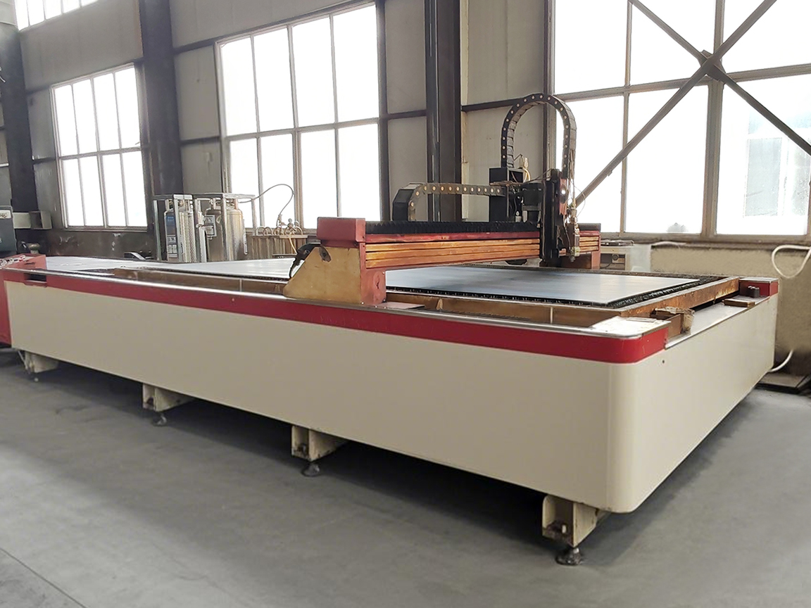 CNC oscillating knife cutting machine in factory workshop